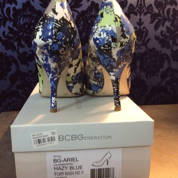 BCBGENERATION Ariel Hazy Blue Peep Toe so 71/2 - Picture 3 of 7